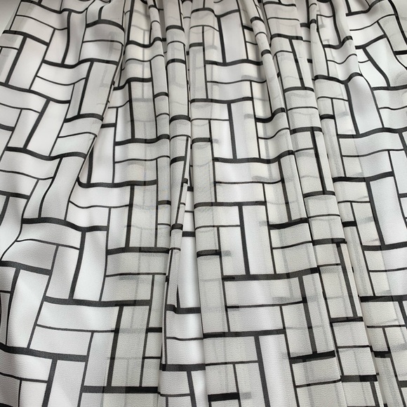 LE CHÂTEAU | Black and White Strapless Dress - Picture 5 of 8